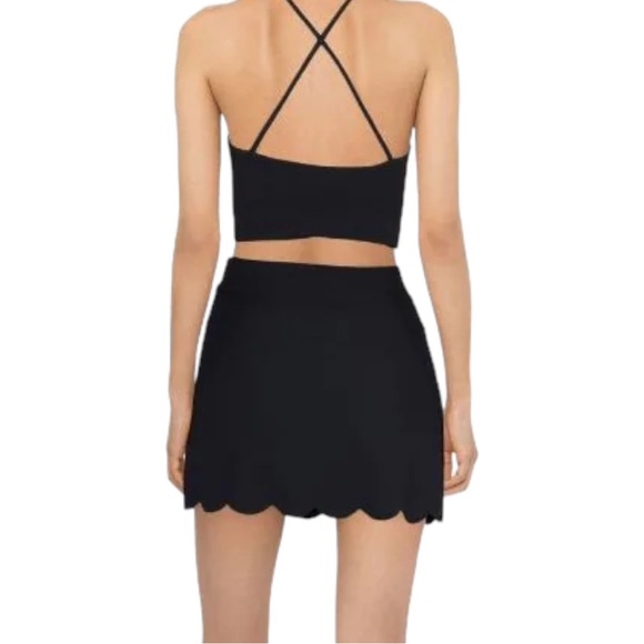 NWOT Scalloped Hem Mini Skirt - Picture 4 of 6